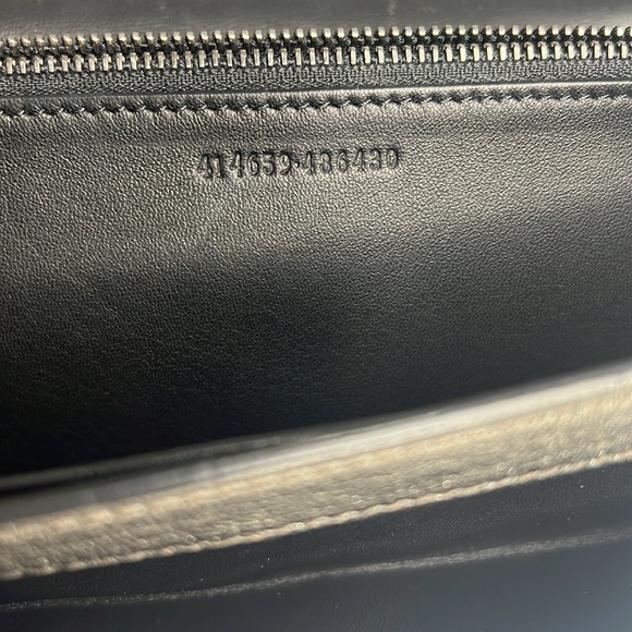 Alexander McQueen Metallic Calfskin Skull Wallet on Chain in Black Pearl - Picture 13 of 16